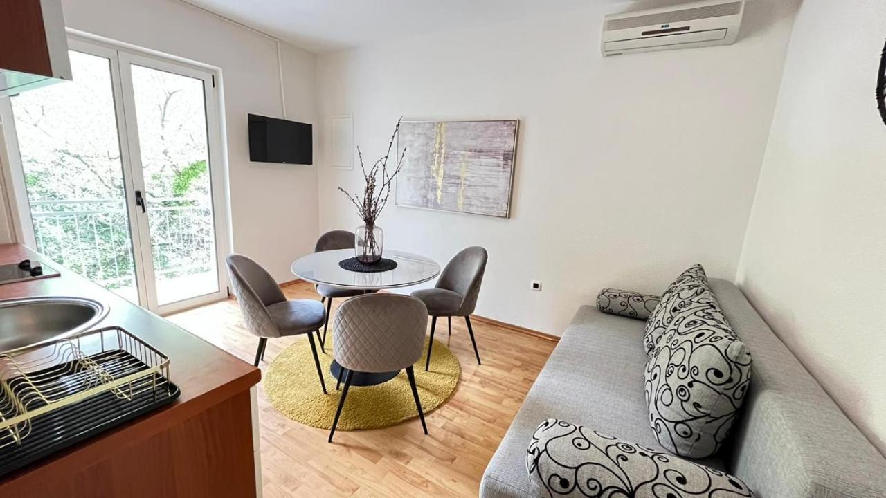 Guesthouse Civljak Baška Voda Екстериор снимка